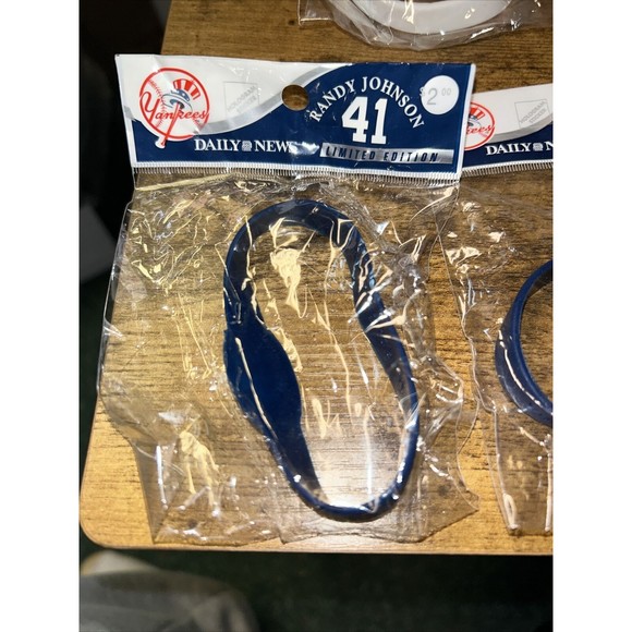 New York Yankees Daily News Silicone Wristband Bracelet Variety of 7 Bands - Picture 5 of 16